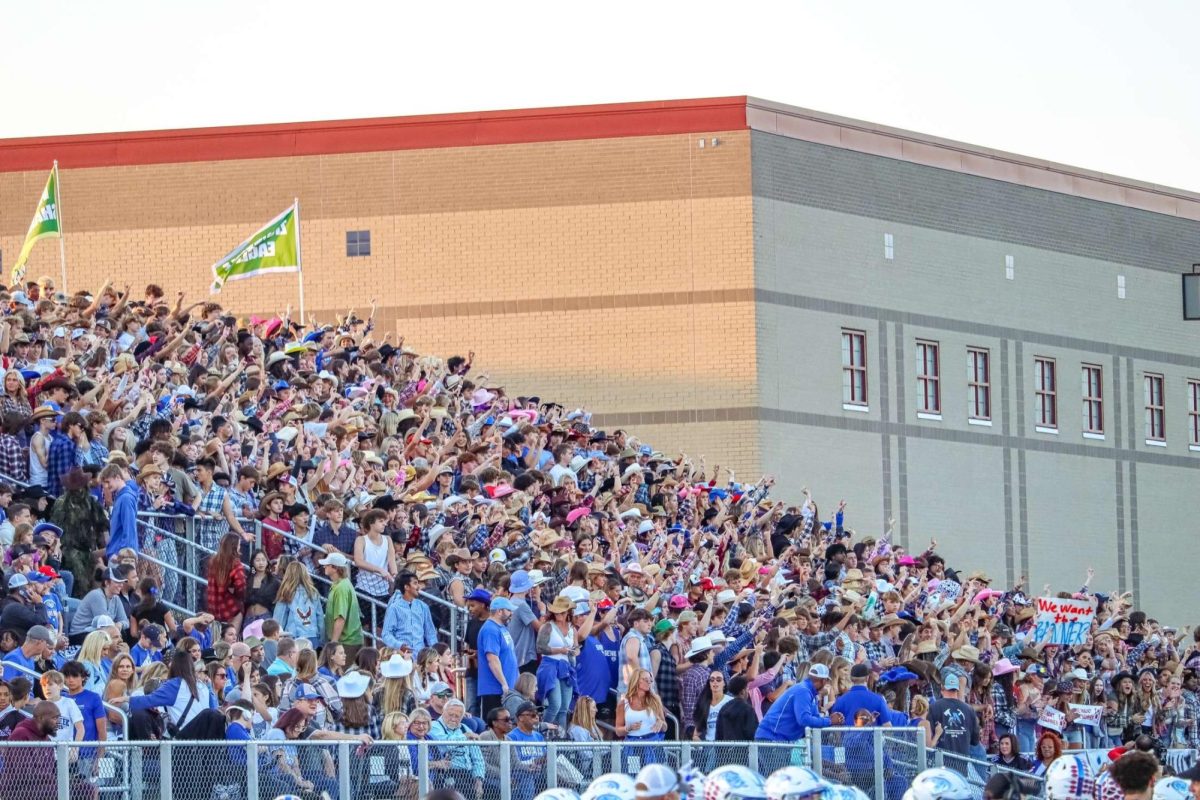 Country themed student section. #Nobletucky