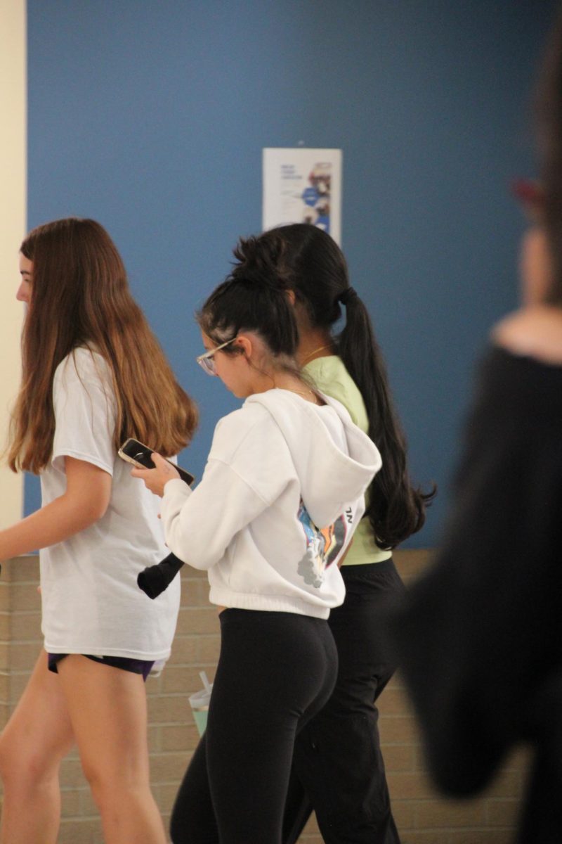 Ivalyse Arriaga (9) walks through the commons area on the way to class on Thursday, September 5. 