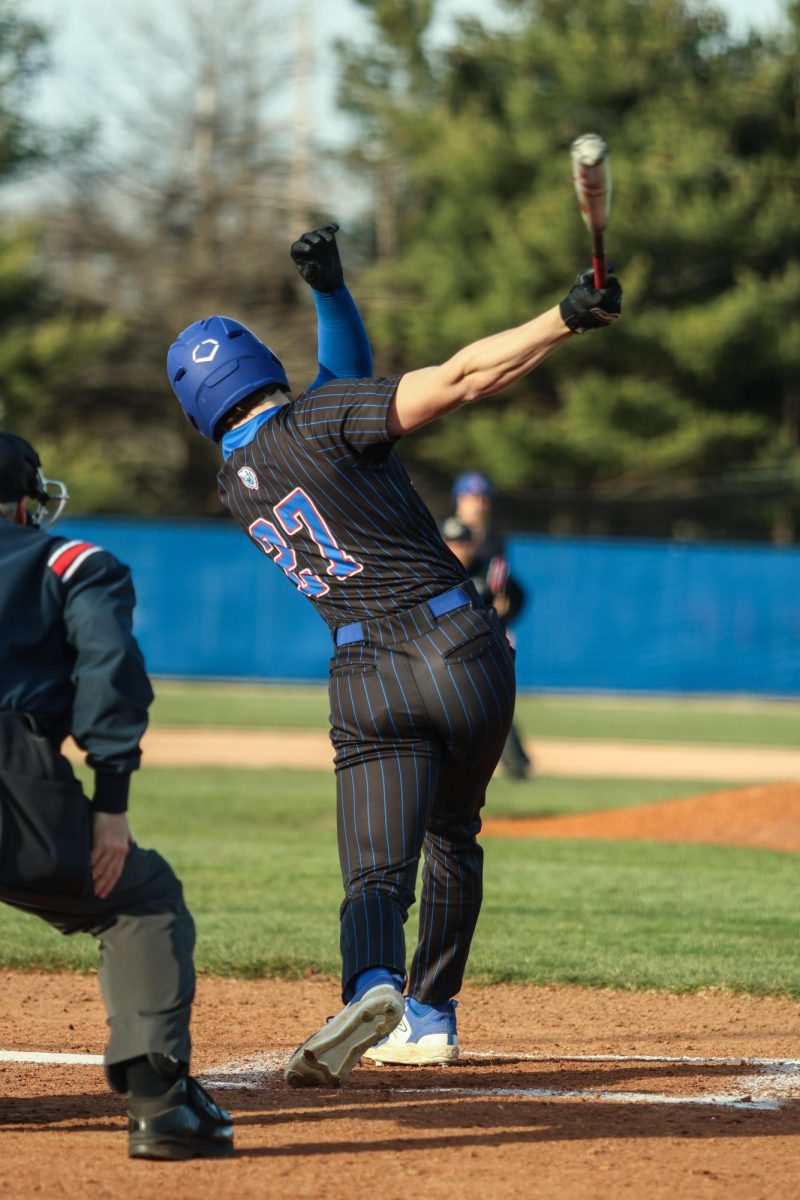 Junior Michael Hoog in Full Extention after Batting